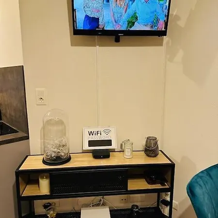 3 Personnes Centre Ville, Avec Cour *